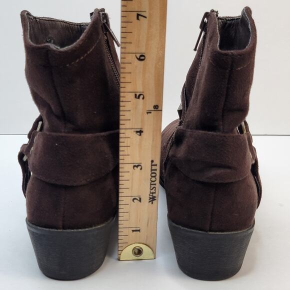 Life Stride 8.5M Brown Suede Ankle Boot Gold Stud Strap Zip Comfort Western - Picture 10 of 12